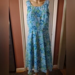 Sheri Martin woman's size 10 knee length dress sleeveless zip back